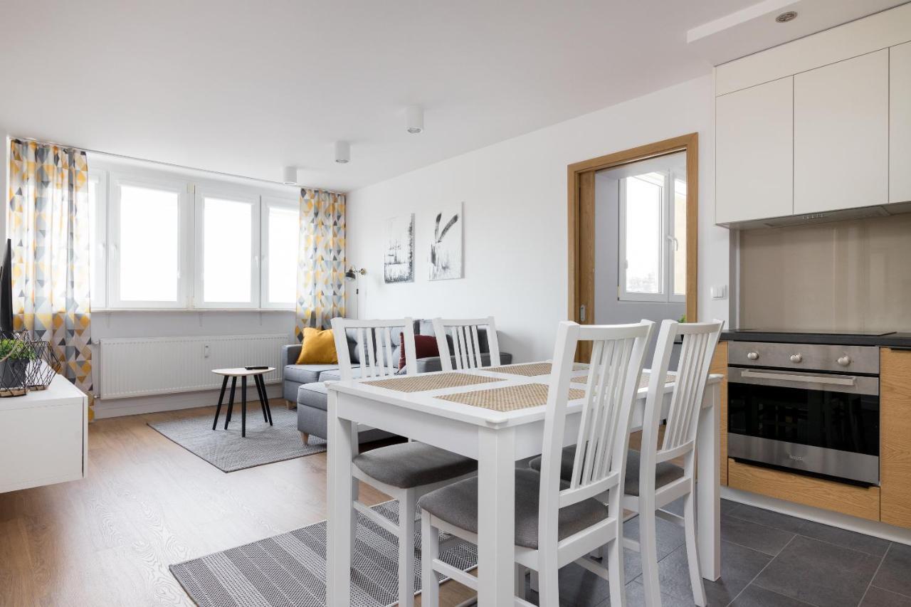 Ochota Homely Apartment Varşovia Exterior foto